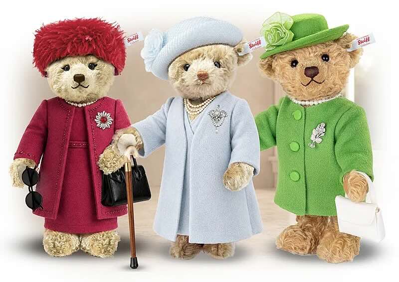 Steiff 100 Year Queen 