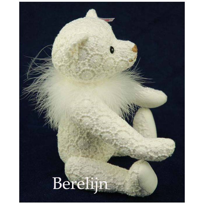 Steiff Chantilly Teddy Bear EAN 035258