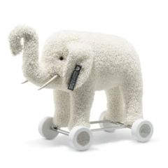 Steiff Elephant on wheels EAN 421600